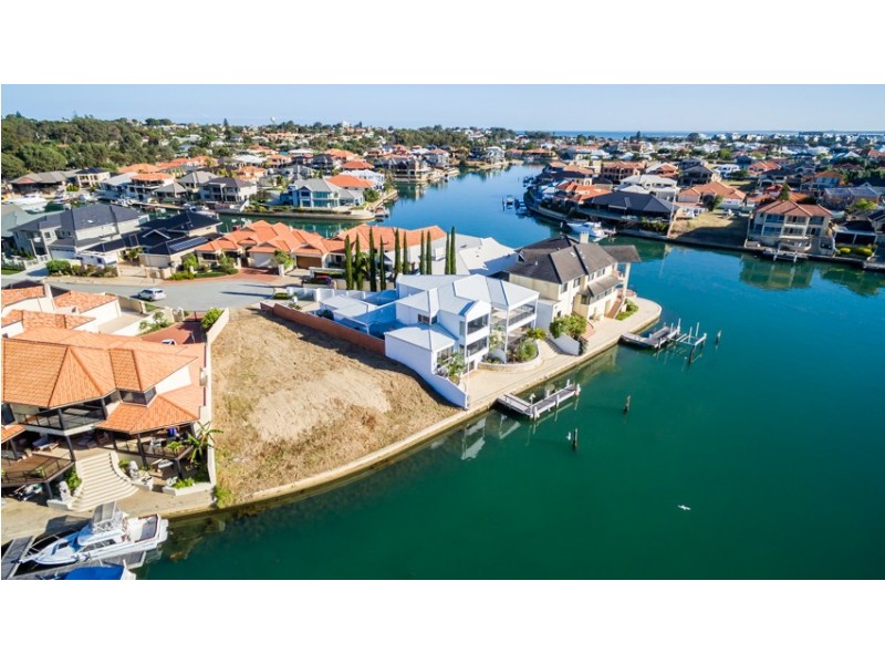 8 Santavea Mews, Halls Head WA 6210