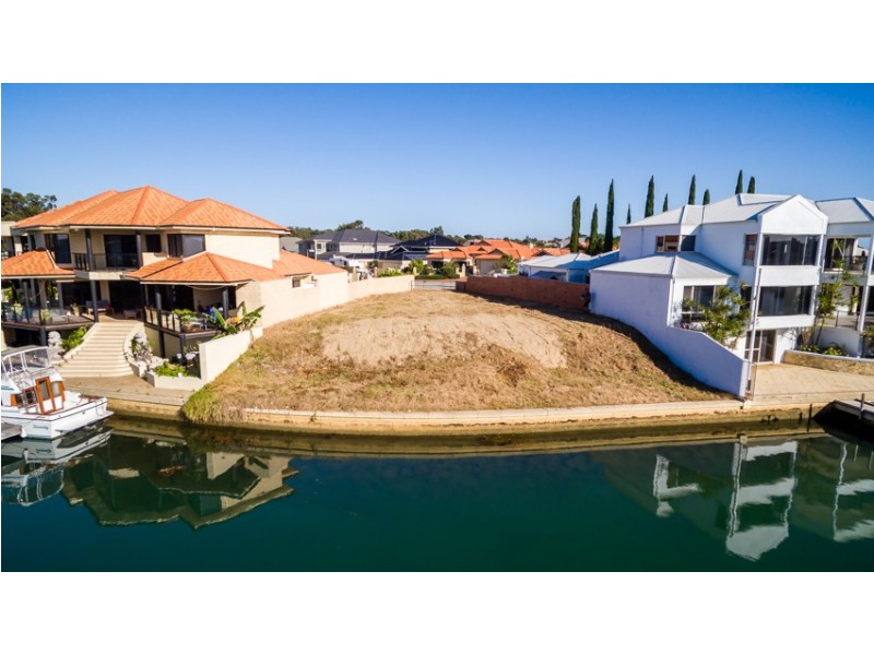 8 Santavea Mews, Halls Head WA 6210