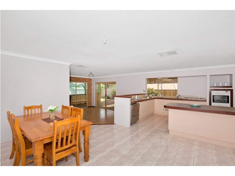 9 Killarney Retreat, Meadow Springs WA 6210