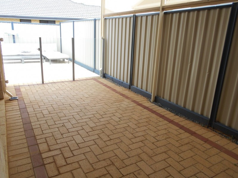 301 Oakmont Avenue, Meadow Springs WA 6210