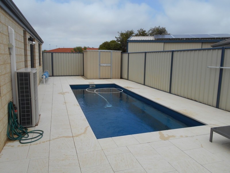 301 Oakmont Avenue, Meadow Springs WA 6210