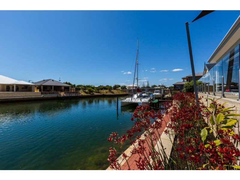 92 Sandpiper Island Retreat, Wannanup WA 6210