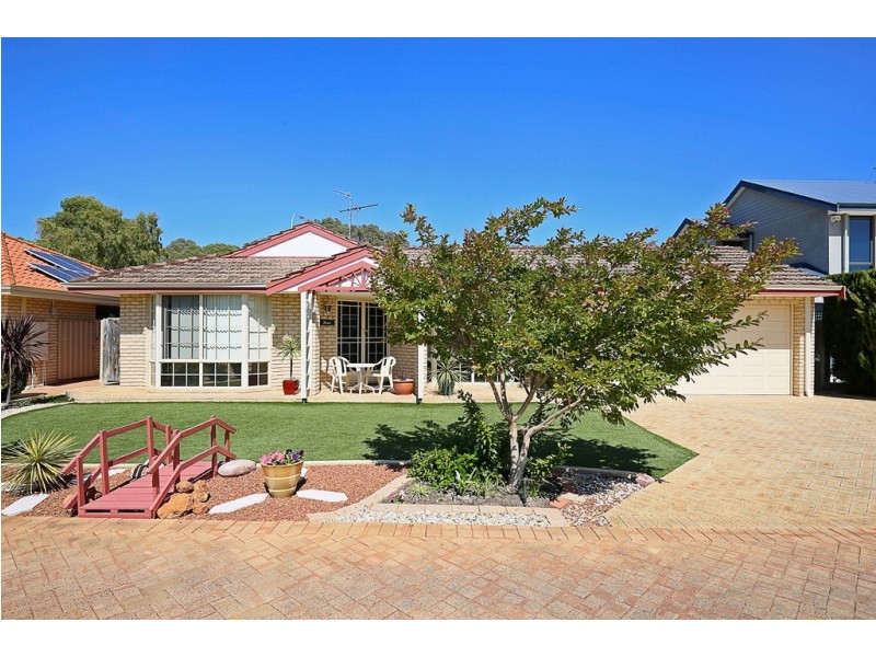 13 Parkwater Cove, Halls Head WA 6210