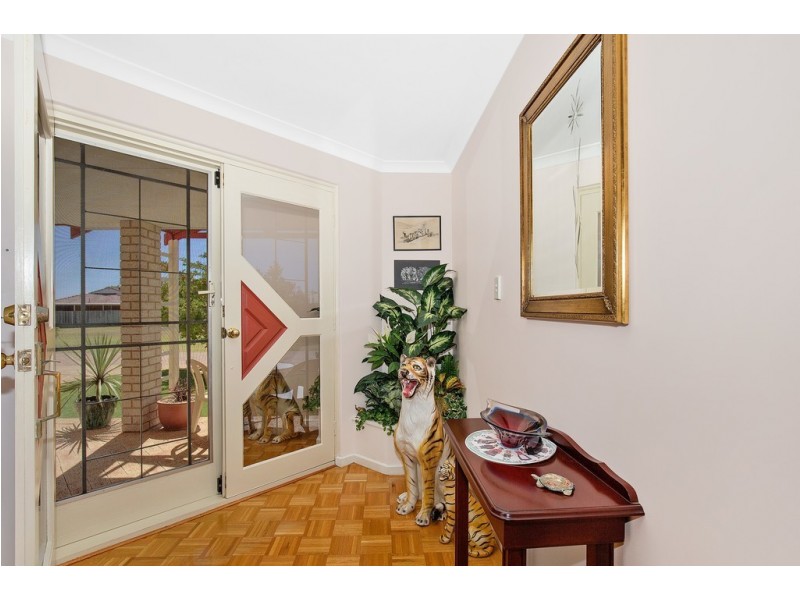 13 Parkwater Cove, Halls Head WA 6210