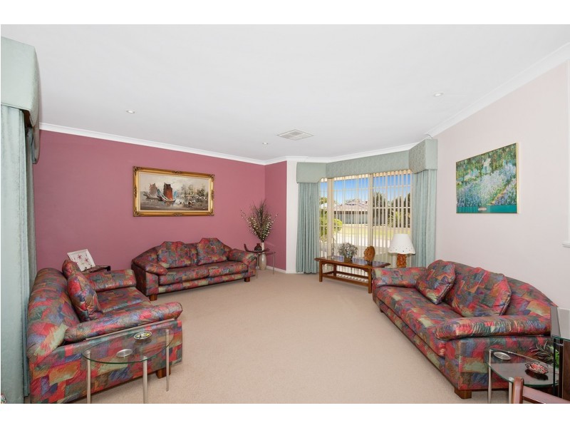 13 Parkwater Cove, Halls Head WA 6210