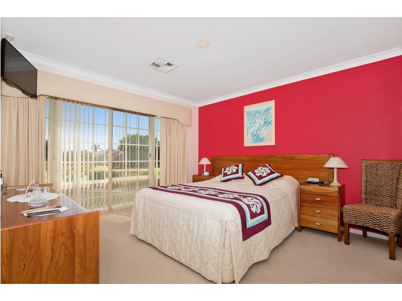 13 Parkwater Cove, Halls Head WA 6210