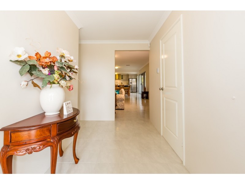 8 Skylark Loop, Erskine WA 6210