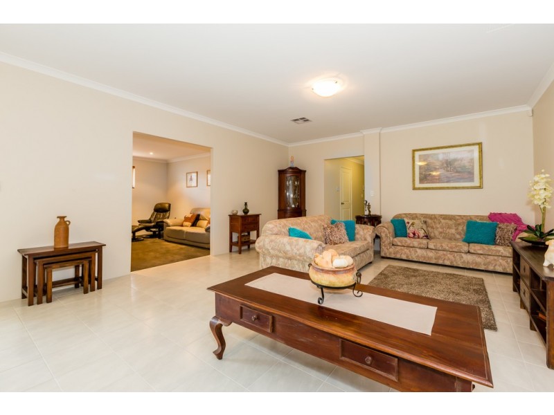 8 Skylark Loop, Erskine WA 6210