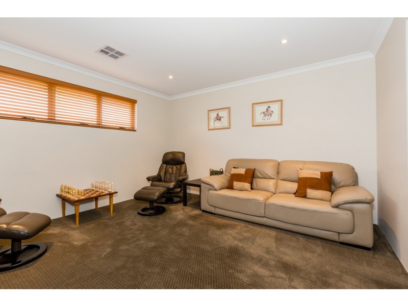 8 Skylark Loop, Erskine WA 6210