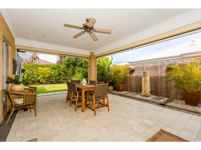 8 Skylark Loop, Erskine WA 6210