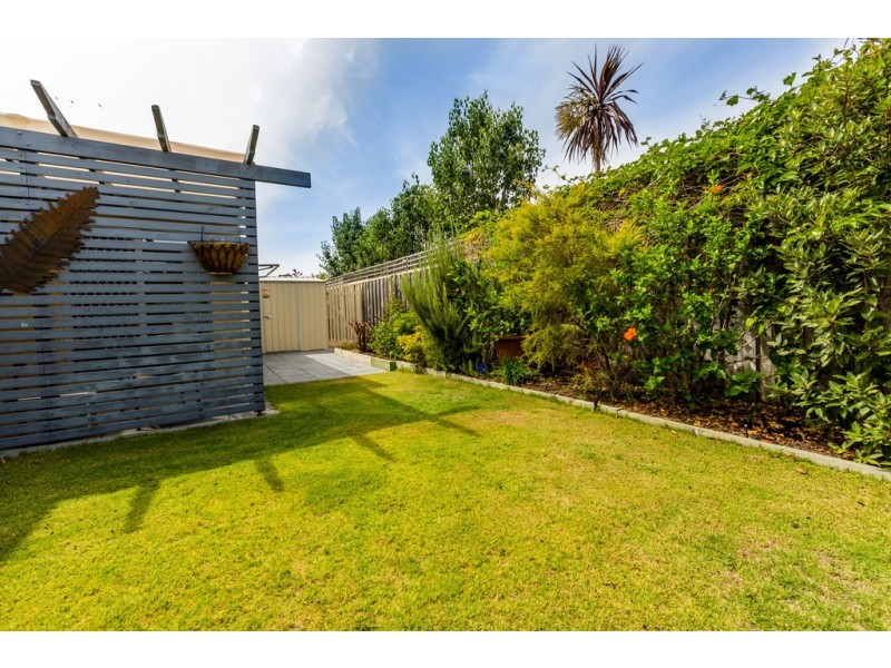 8 Skylark Loop, Erskine WA 6210