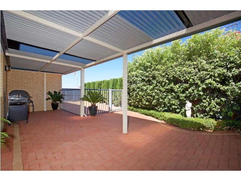 3 Boardwalk Boulevard, Halls Head WA 6210