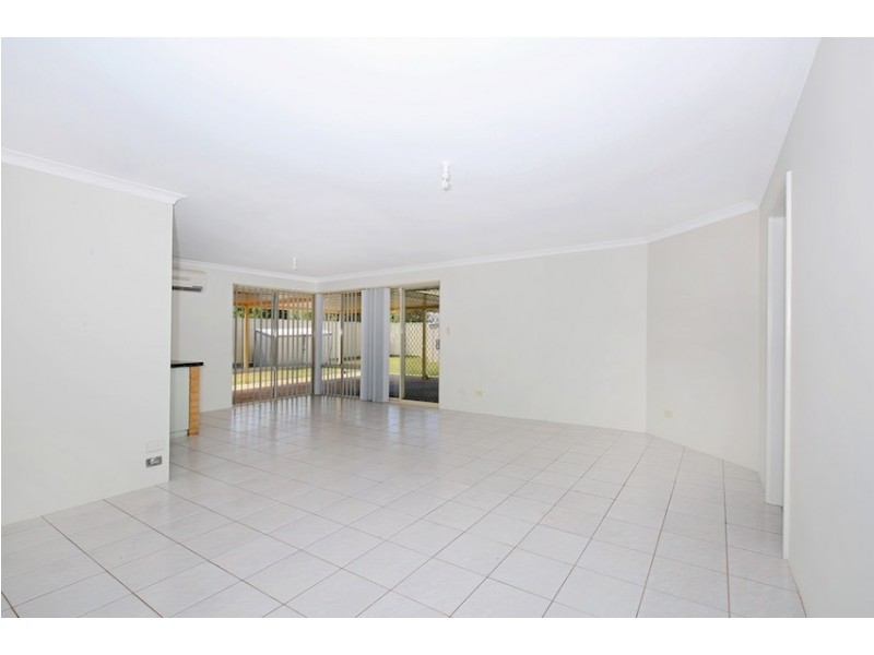 5 Augusta Mews, Meadow Springs WA 6210