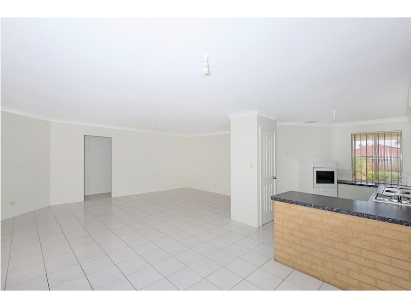 5 Augusta Mews, Meadow Springs WA 6210