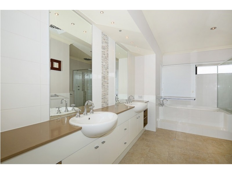 25 Lookout Vista, Singleton WA 6175