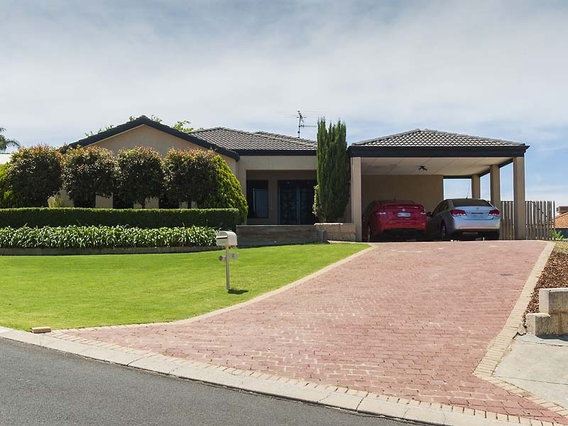 9 Staunton Rise, Halls Head WA 6210