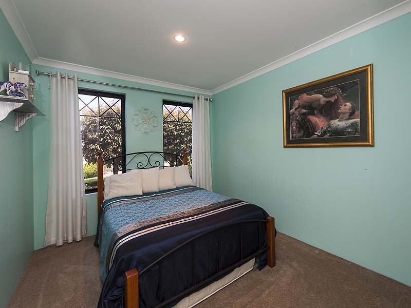 9 Staunton Rise, Halls Head WA 6210