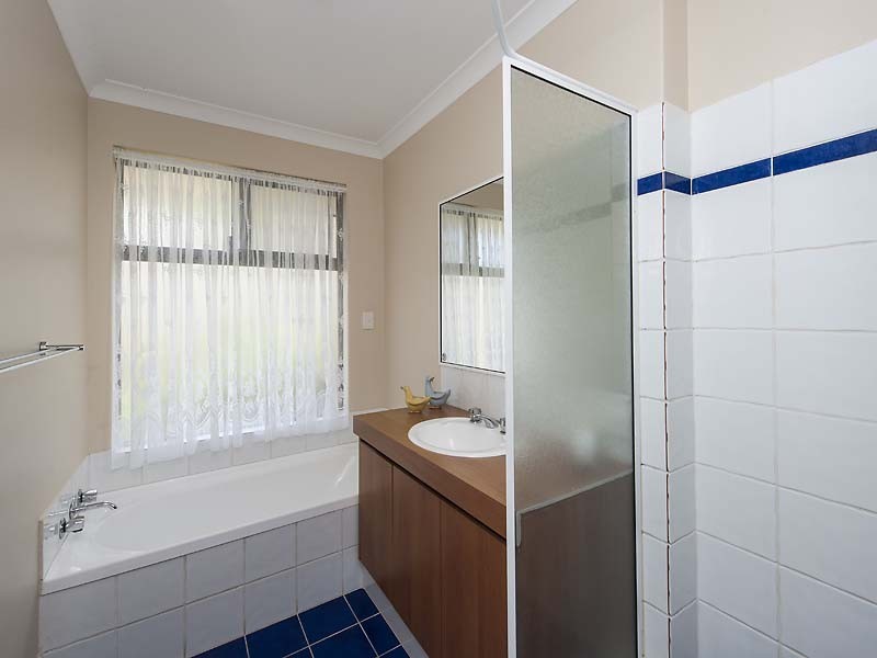 9 Staunton Rise, Halls Head WA 6210