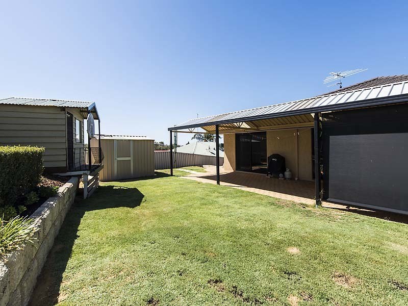 9 Staunton Rise, Halls Head WA 6210