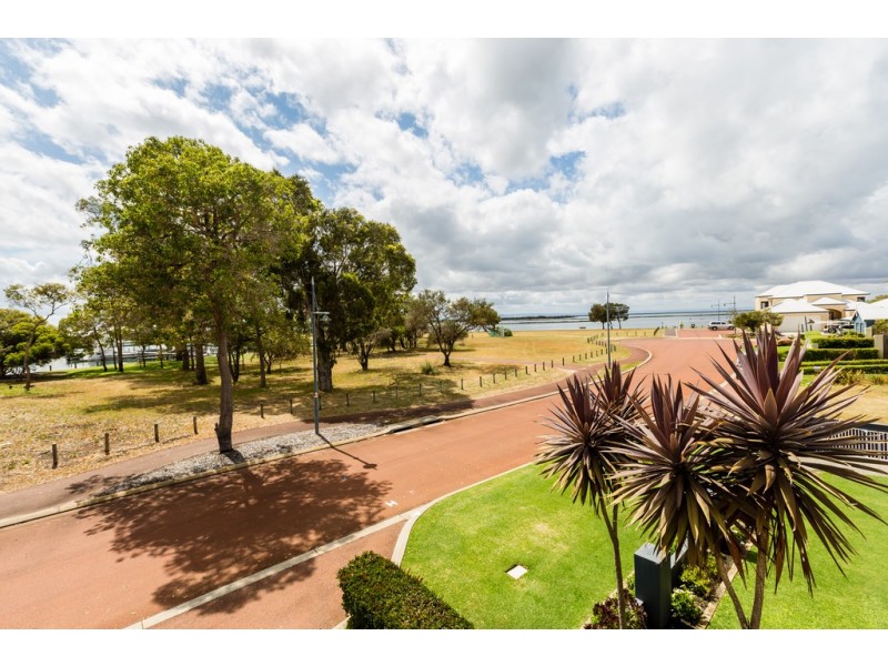 48 Marina Quay Drive, Erskine WA 6210
