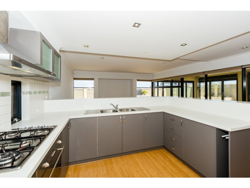 127 Westview Parade, Wannanup WA 6210