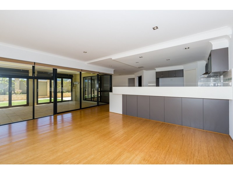 127 Westview Parade, Wannanup WA 6210