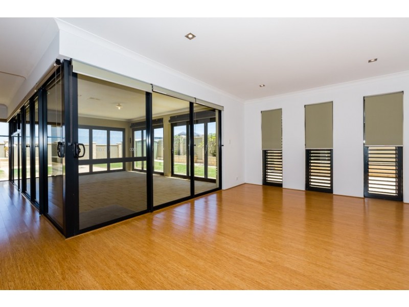 127 Westview Parade, Wannanup WA 6210