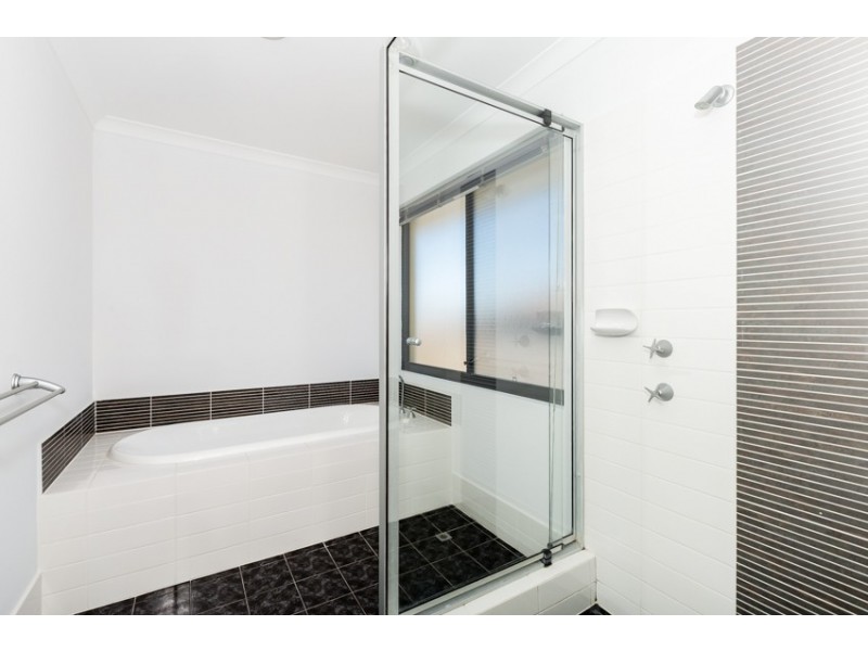 127 Westview Parade, Wannanup WA 6210