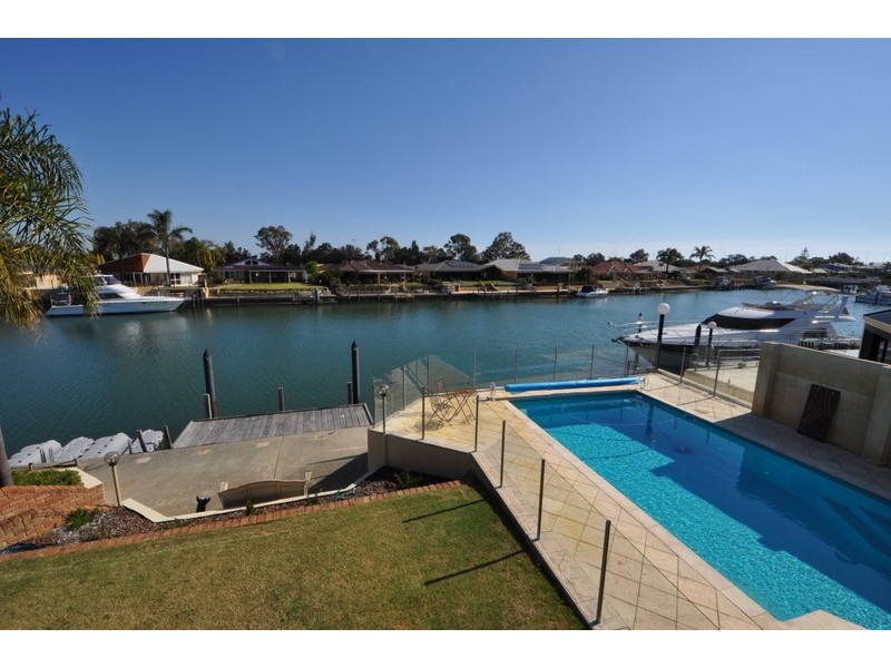 34 Warren Place, Dudley Park WA 6210