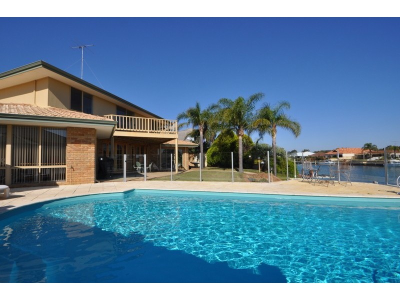 34 Warren Place, Dudley Park WA 6210