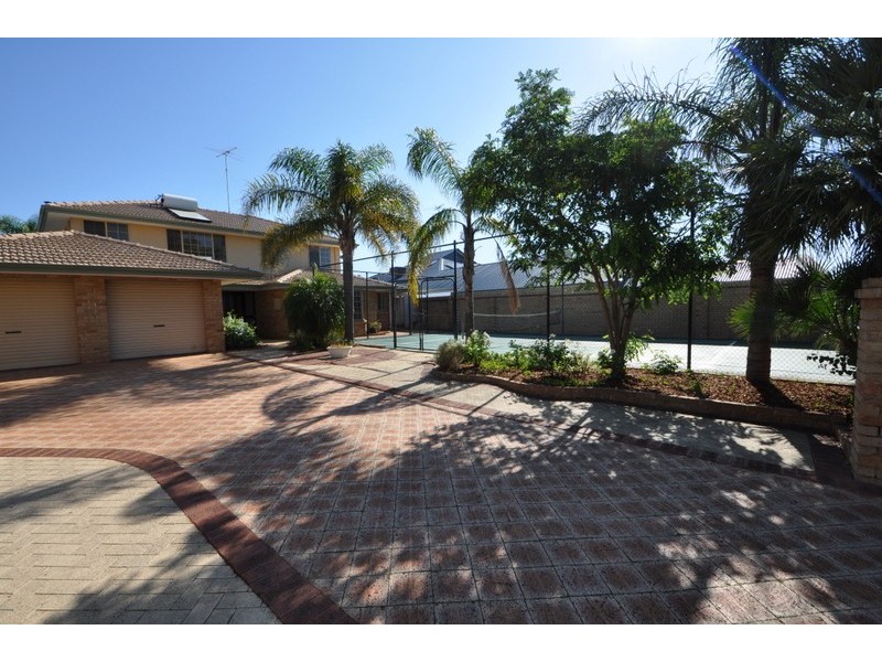 34 Warren Place, Dudley Park WA 6210