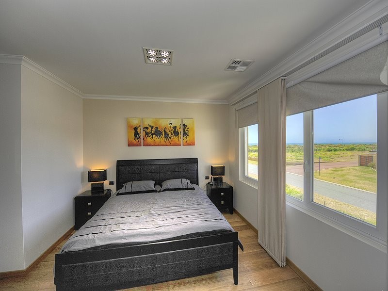 8 Abercrombie Rise, Madora Bay WA 6210