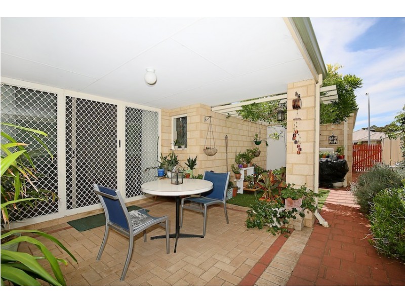 16 Menna Brace, Greenfields WA 6210