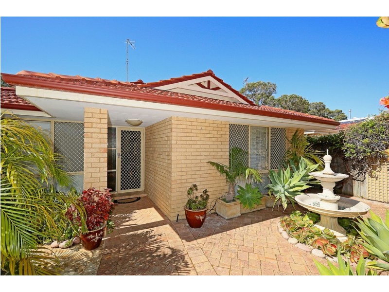 4 Parkwater Cove, Halls Head WA 6210