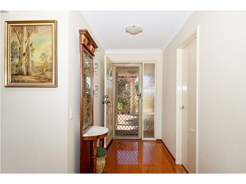 4 Parkwater Cove, Halls Head WA 6210