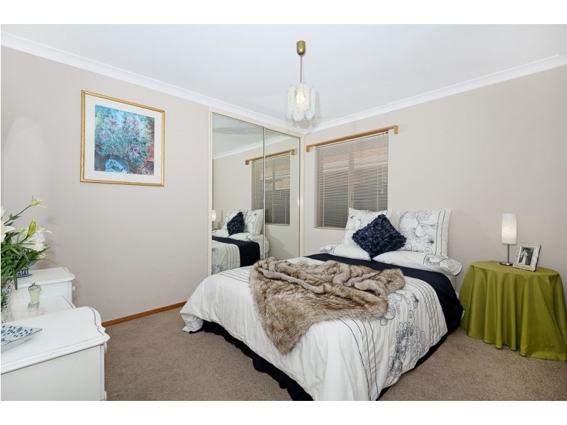 4 Parkwater Cove, Halls Head WA 6210