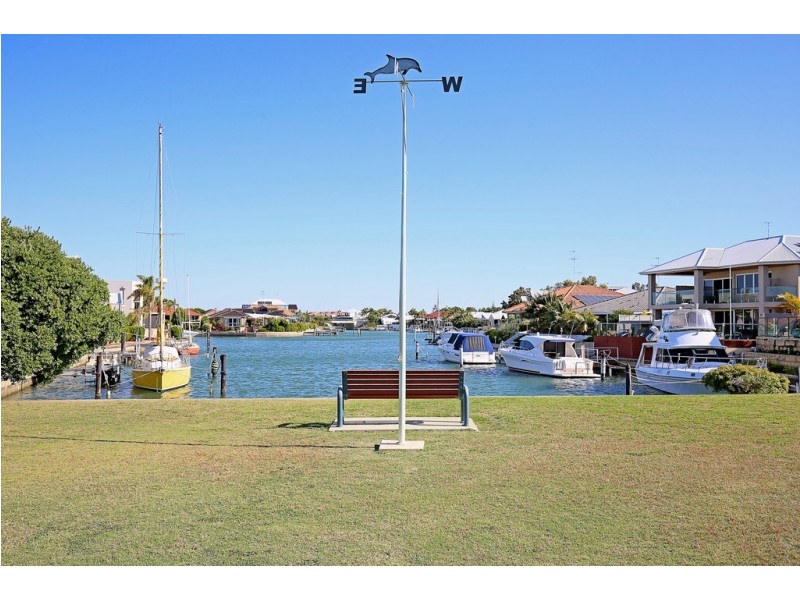 4 Parkwater Cove, Halls Head WA 6210