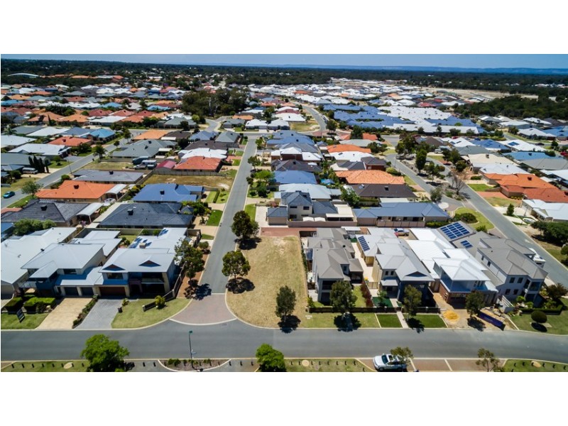 71 Darwin Terrace, Dudley Park WA 6210