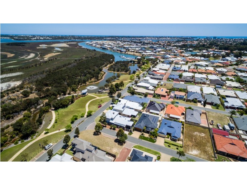 71 Darwin Terrace, Dudley Park WA 6210