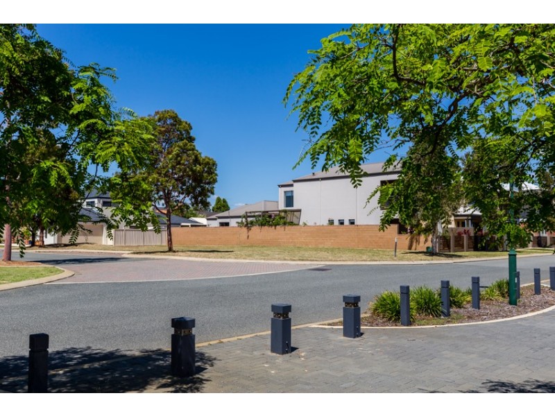 71 Darwin Terrace, Dudley Park WA 6210