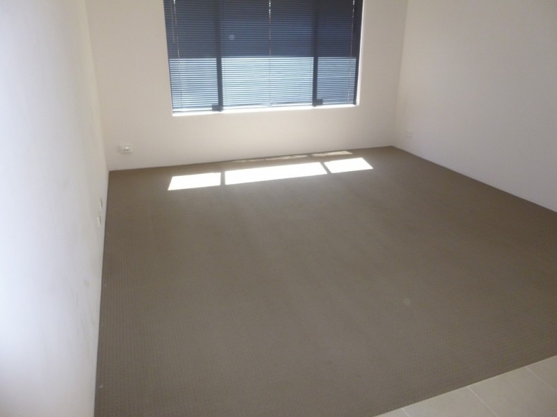 38 Lismore Ridge, Lakelands WA 6180