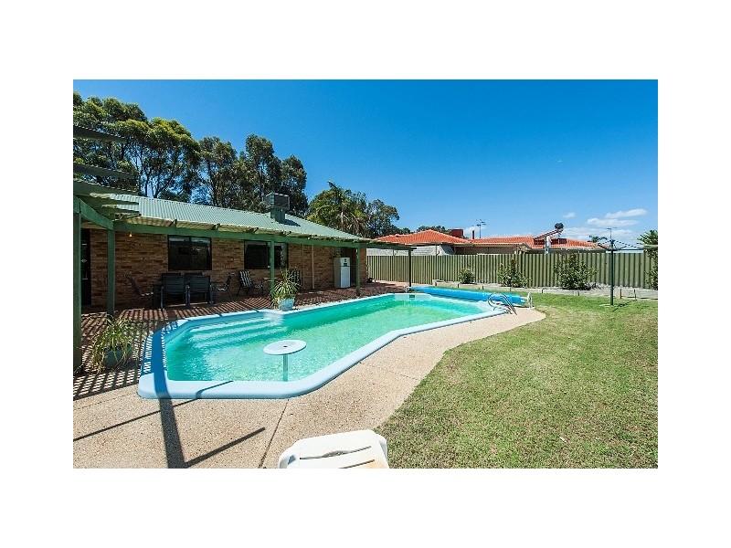6 Fairfield Way, Halls Head WA 6210
