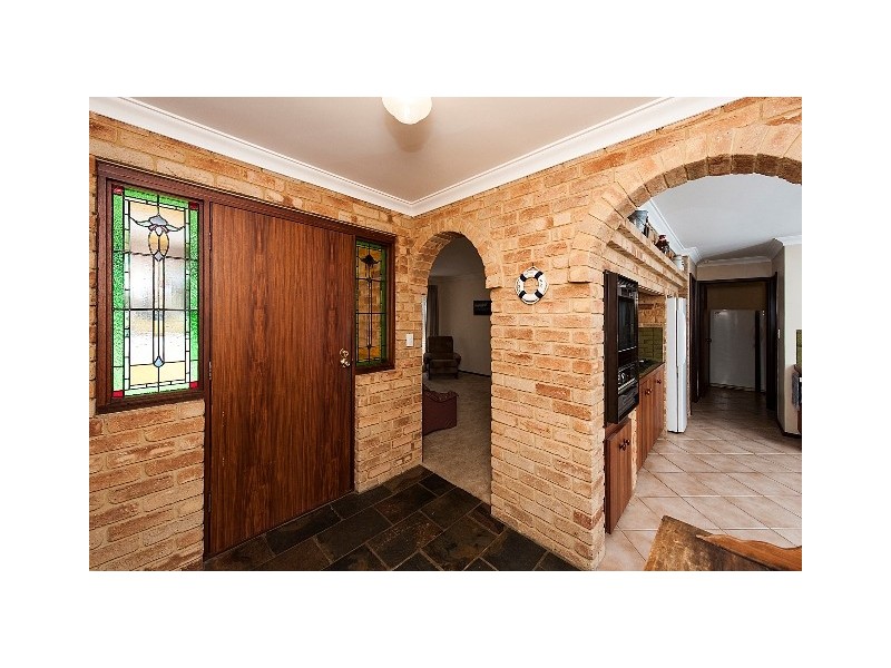 6 Fairfield Way, Halls Head WA 6210