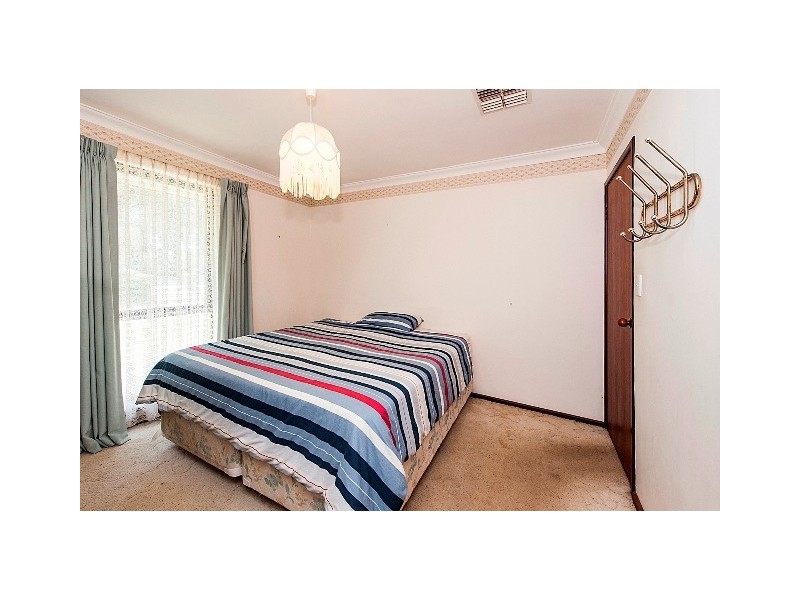 6 Fairfield Way, Halls Head WA 6210