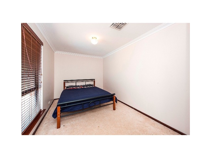 6 Fairfield Way, Halls Head WA 6210
