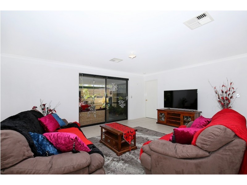 36 Arpenteur Turn, Madora Bay WA 6210