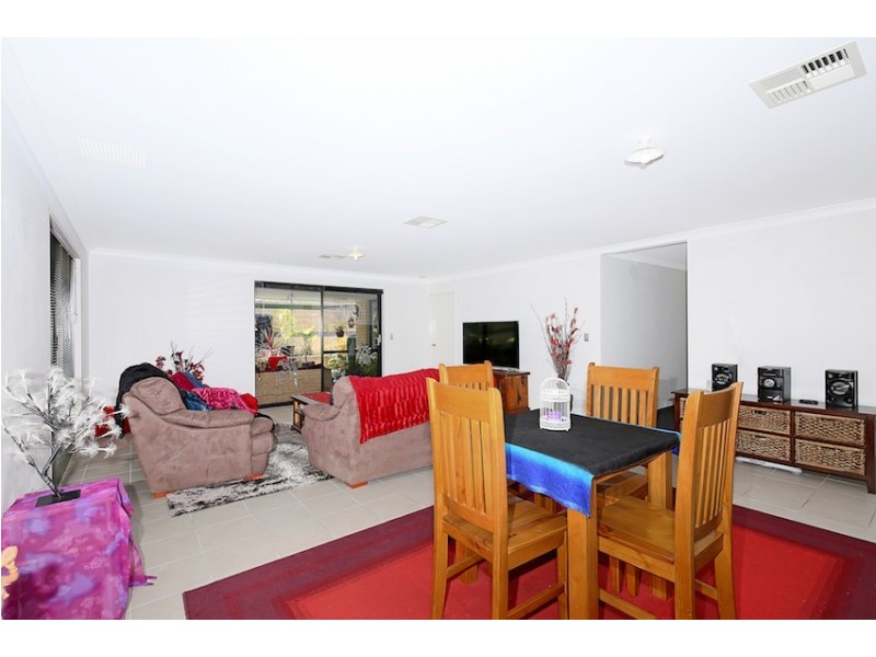 36 Arpenteur Turn, Madora Bay WA 6210