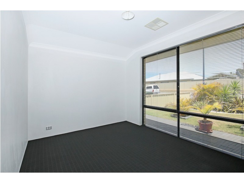 36 Arpenteur Turn, Madora Bay WA 6210