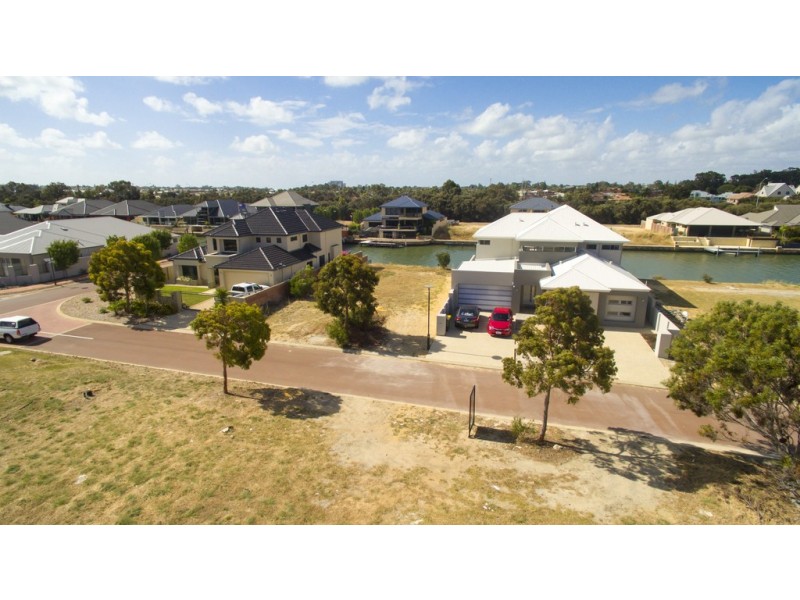 3 Gael Place, Dudley Park WA 6210