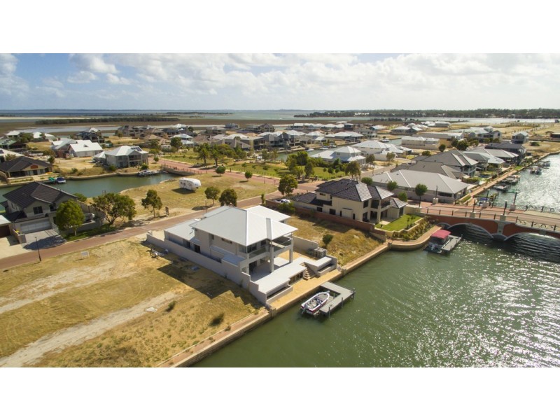 3 Gael Place, Dudley Park WA 6210